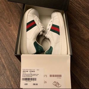 Gucci sneakers size 26
